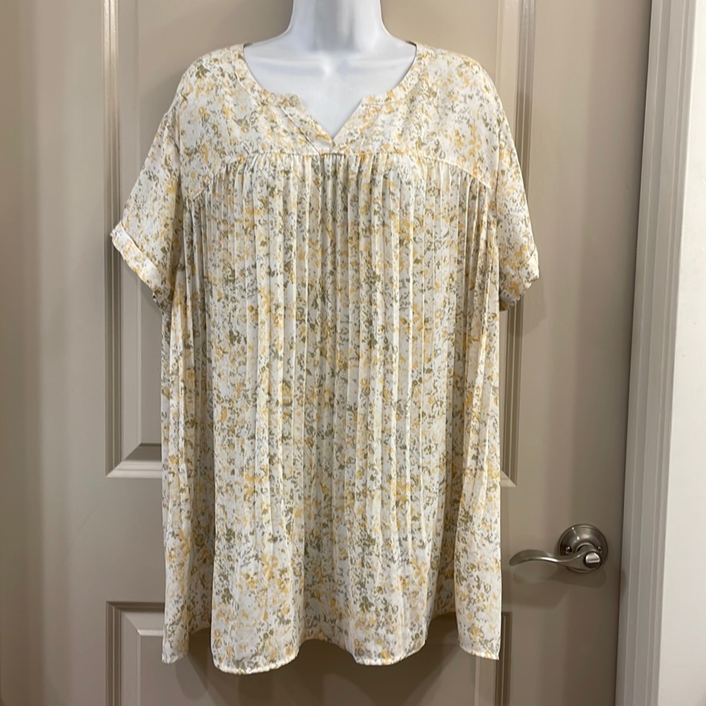 Croft & Barrow Flowy Pleated Blouse